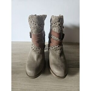 Sugar Puzzled Taupe Suede Crochet Lace Strap Ankle Boots Chunky Heel Booties 8.5